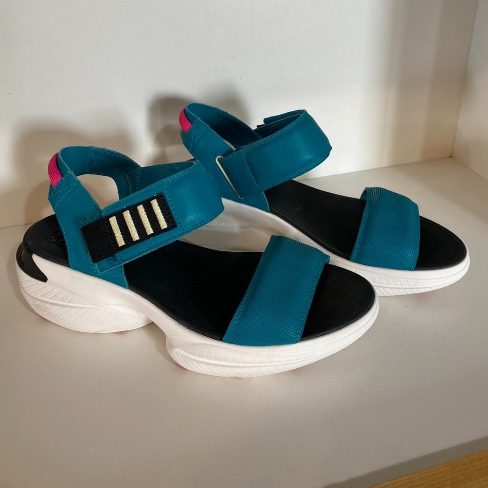 WOMEN'S EXPLORER BLITZ™ STRIDE SANDAL - TEAL